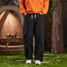 男式休闲裤;男式T恤;男式针织衫