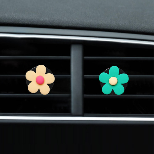 Little Daisy Girls Car Accessories Car Perfume Accessories Car Air Conditioning Ventilation Aromatherapy Clip Flowers Car Interior Decoration