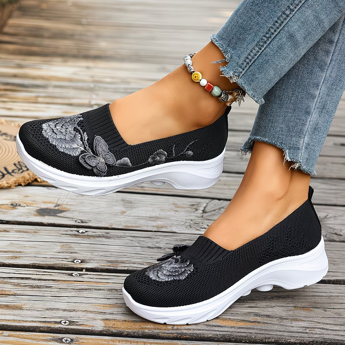 Zapatos de mujer nuevos zapatos transfronterizos TEMU grandes zapatos bordados zapatos casuales de moda zapatos transpirables zapatos perezosos al por mayor