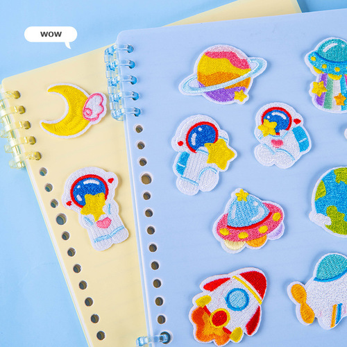 Down jacket patch patch astronaut astronaut cartoon embroidered cloth patch self-adhesive sewing-free clothing seamless repair subsidy