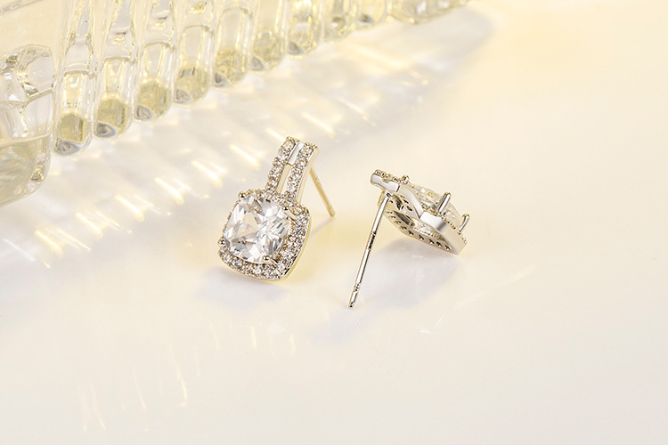 Fashion Geometric Copper Ear Studs Inlay Zircon Copper Earrings 1 Pair