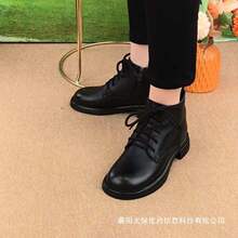 软皮平跟圆头马丁靴女2025新款秋冬加绒短靴复古英伦中年女士皮靴