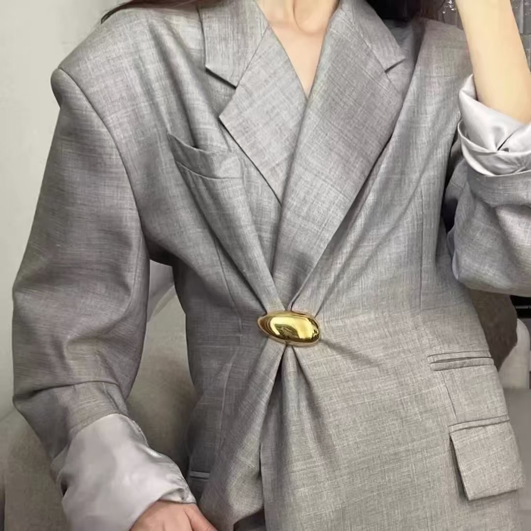 Minimalist Metal Water Drop Brooch For Women Shiny Egg Shaped Pin_voghion.com