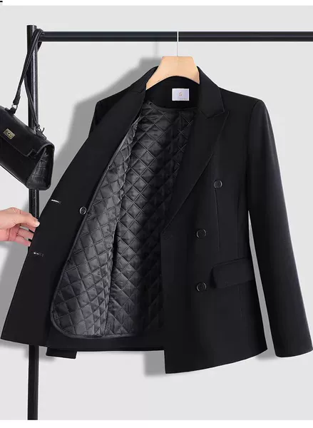 Classic suit jacket, quilted T-shirt, liner