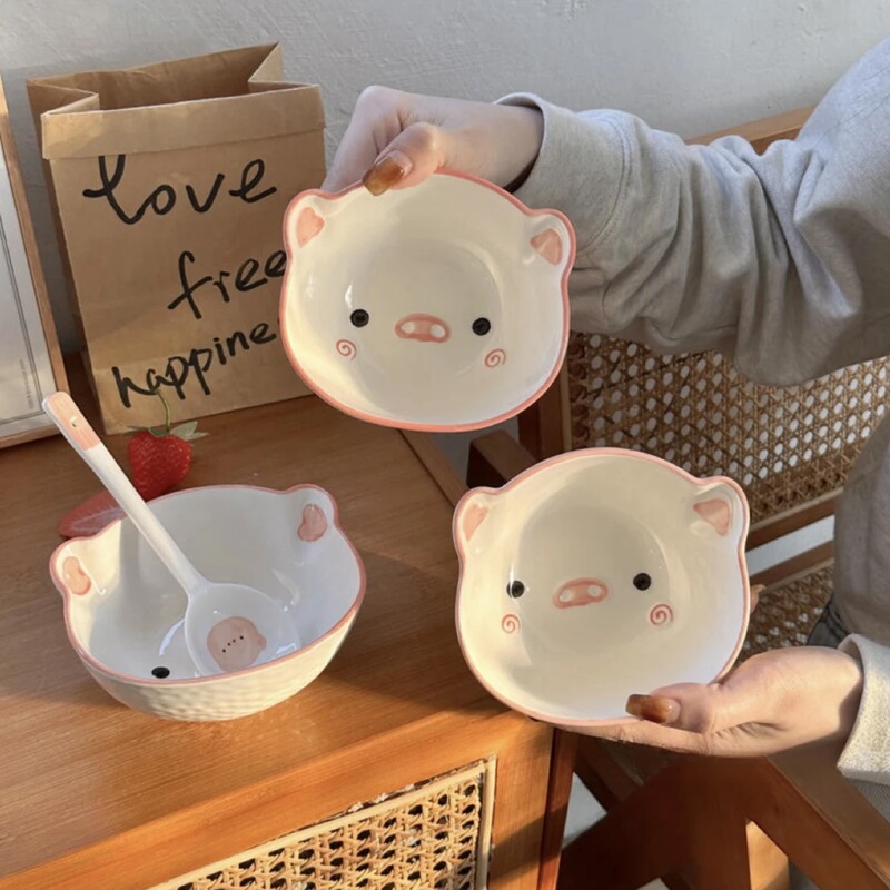 Happy Pig-Shaped Ceramic Bowl and Spoon Set, Cute and Aesthetically Pleasing Ceramic Tableware for Home Use with Underglaze Color