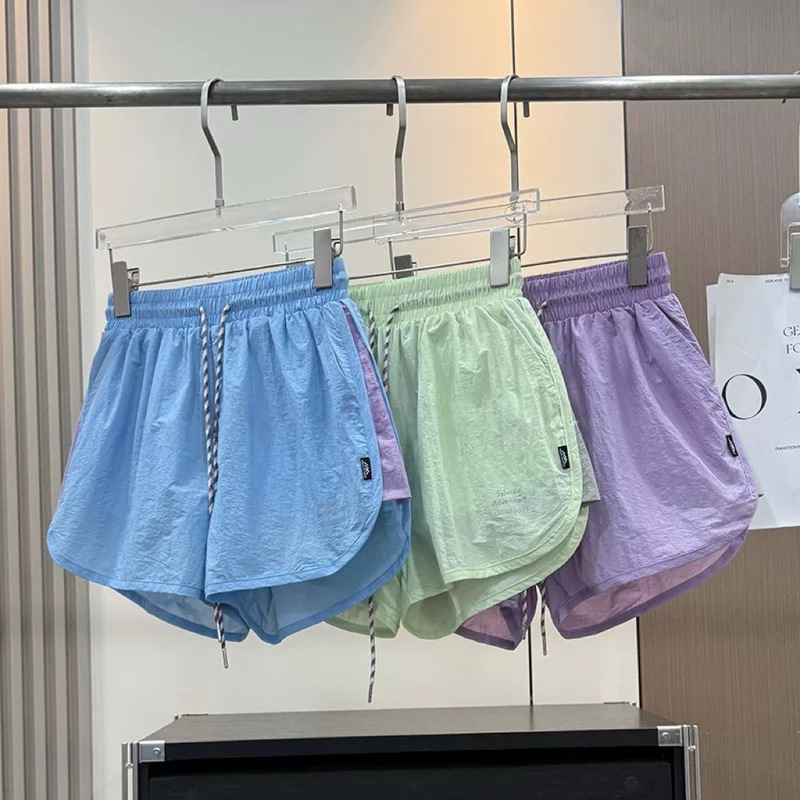 Outdoor mountain style! Lightweight, breathable, water-repellent, elastic waist, loose-fitting, anti-exposure, quick-dry hiking shorts for women in summer Outdoor mountain style! Lightweight, breathable, water-repellent, elastic waist, loose-fitting, anti-exposure, quick-dry hiking shorts for women in summer