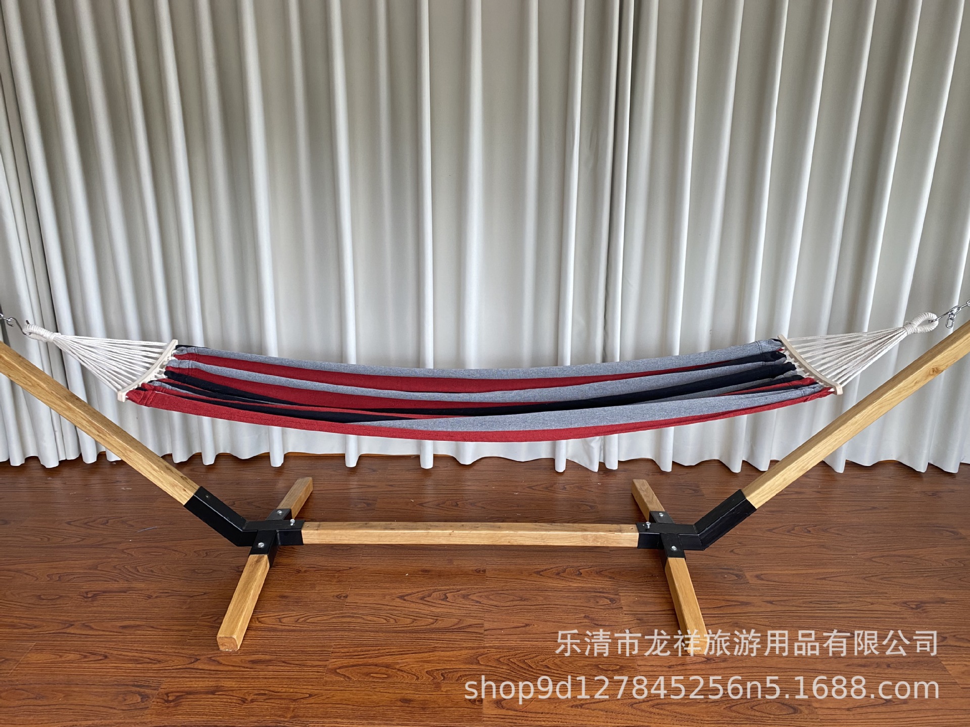 200*100cm 빨간색, 검정색 및 회색 스트립