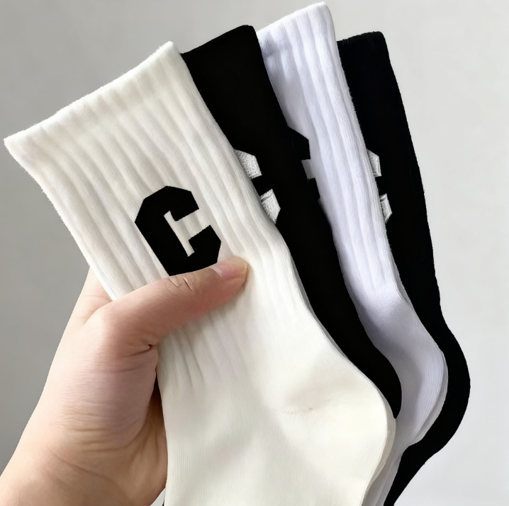 2025 Special Offer Autumn and Winter Thickened Warm Mid-Calf Socks for Men and Women, Antibacterial, Deodorant, Sweat-Absorbent, Breathable Sports Long Socks