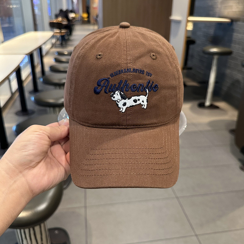 Sombreras de béisbol personalidad femenina letras de perro manchado bordado blando superior cara pequeña sombrero de primavera y verano pareja de calle universal