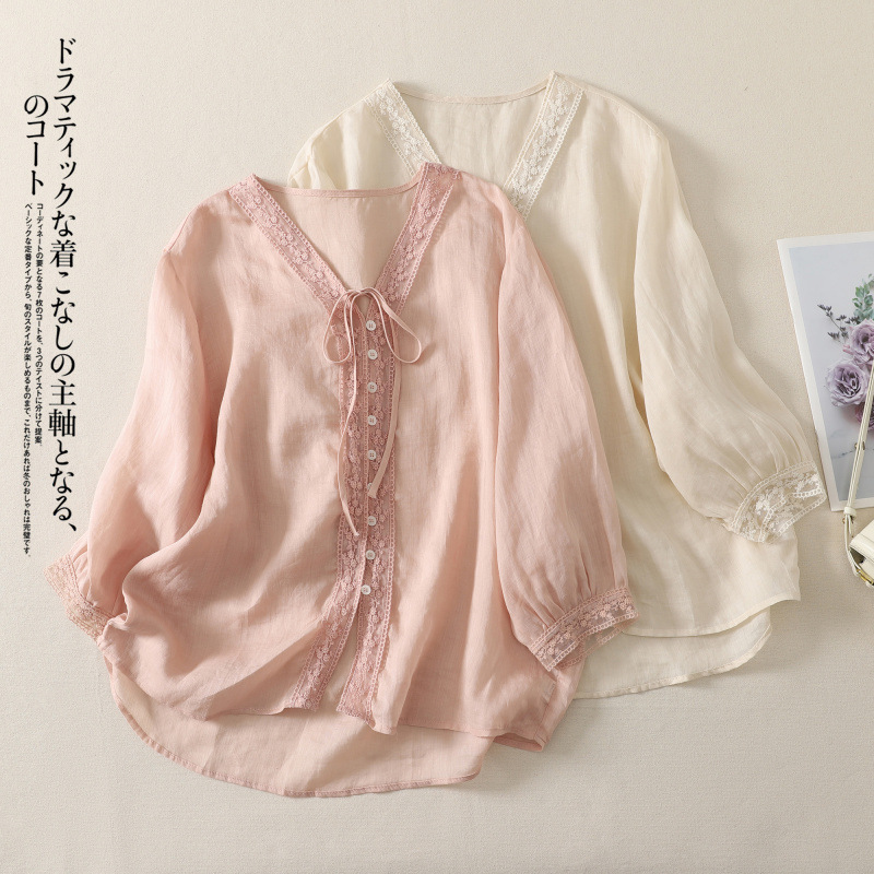 Real Shot of the New Summer Style Ramie Lace-Up V-Neck Blouse with Lace Trim, Designed with a Loose and Casual Fit