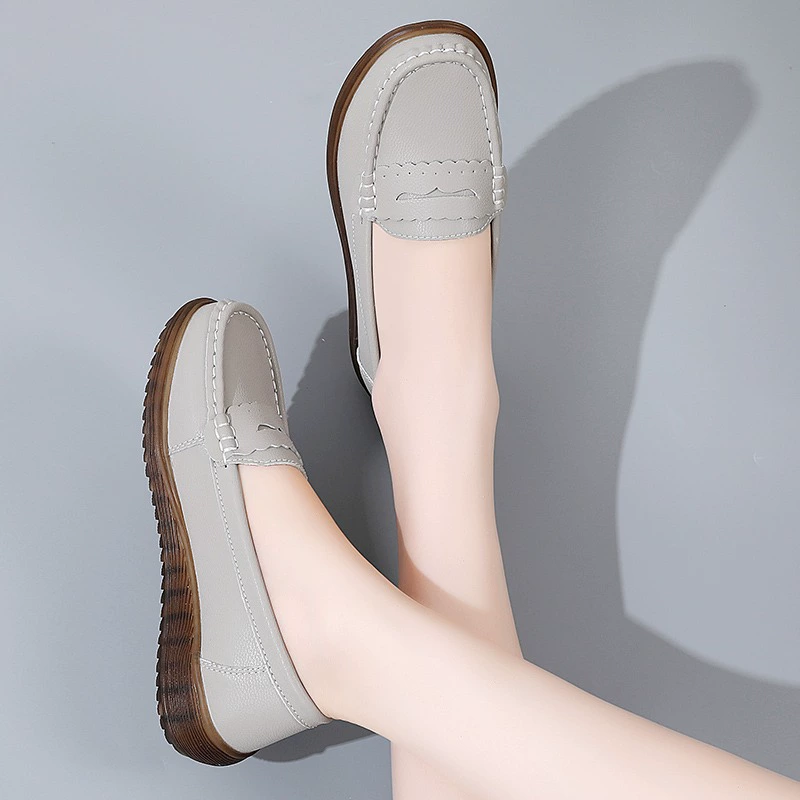Мамины туфли, женские туфли на мягкой подошве с сухожилиями, летние белые туфли среднего возраста с вырезами, туфли-лодочки для среднего и пожилого возраста.