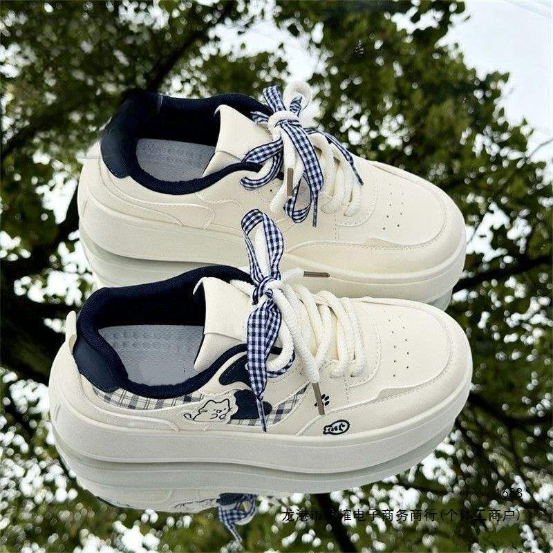 2026 Autumn New Collection: Cute Cartoon Platform Sneakers, Stylish and Adorable, Perfect for Students, Casual and Sporty, Women's Shoes 2026 Autumn New Collection: Cute Cartoon Platform Sneakers, Stylish and Adorable, Perfect for Students, Casual and Sporty, Women's Shoes