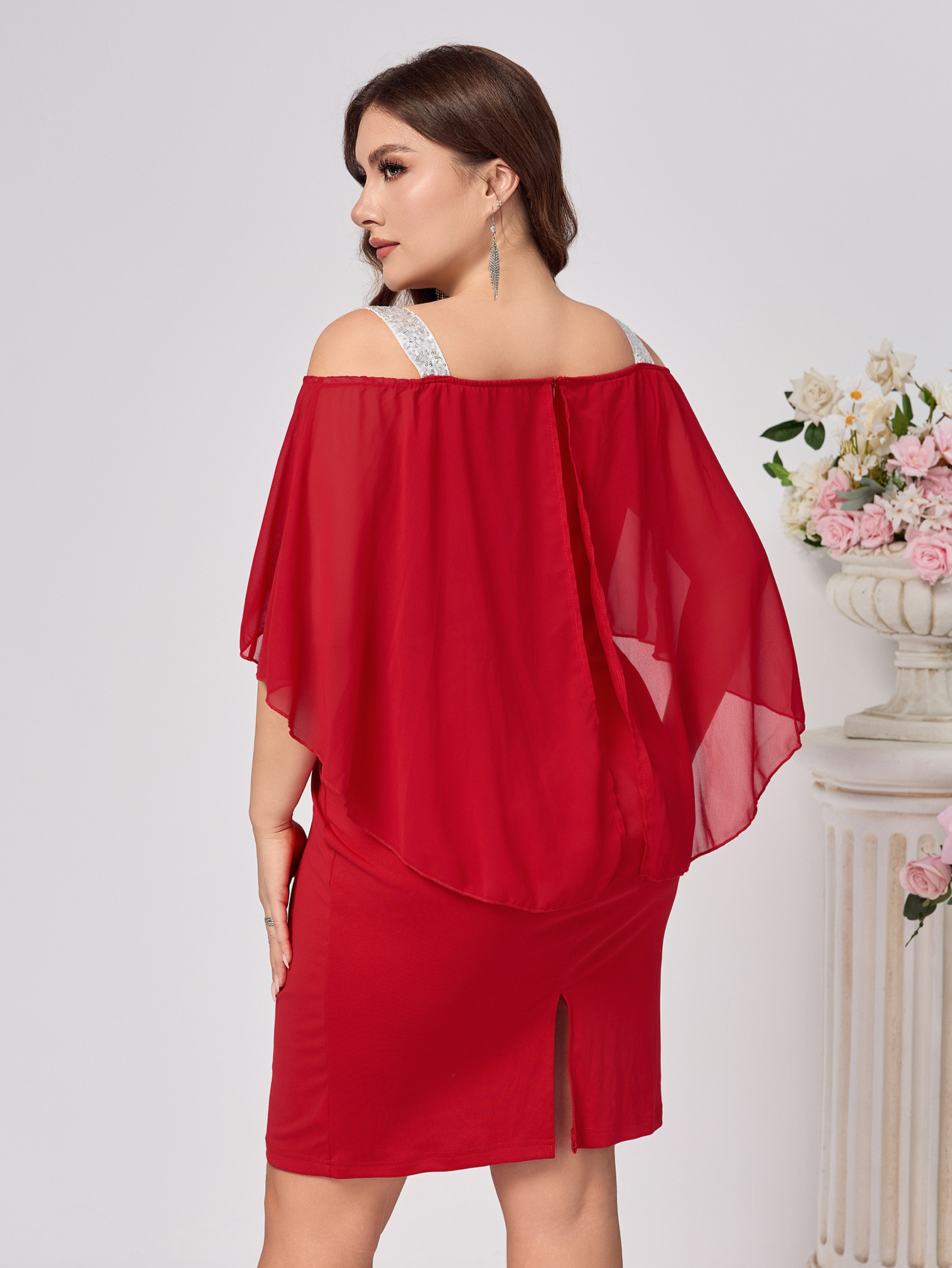 2024秋冬の新型欧米の対外貿易のクロスボーダーは大きいサイズの婦人服のワンピースのノースリーブの肩ベルトを提供します。