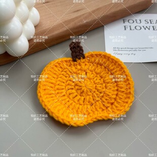 Amazon cross-border pure hand-crocheted Halloween pumpkin coasters hand-knitted wool anti-scalding mug coasters festival