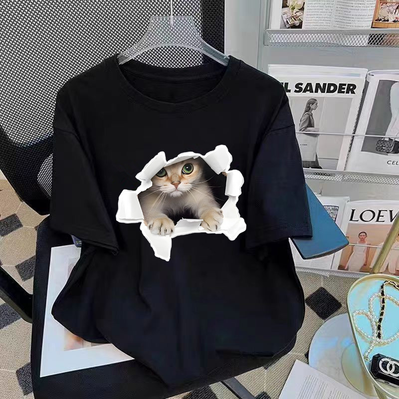 Black short sleeve-climbing hole cat