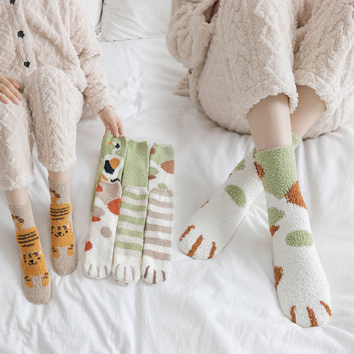 New autumn and winter green coral velvet mid-calf socks cartoon cat claw socks plus velvet thickened women's socks sleep socks wool socks