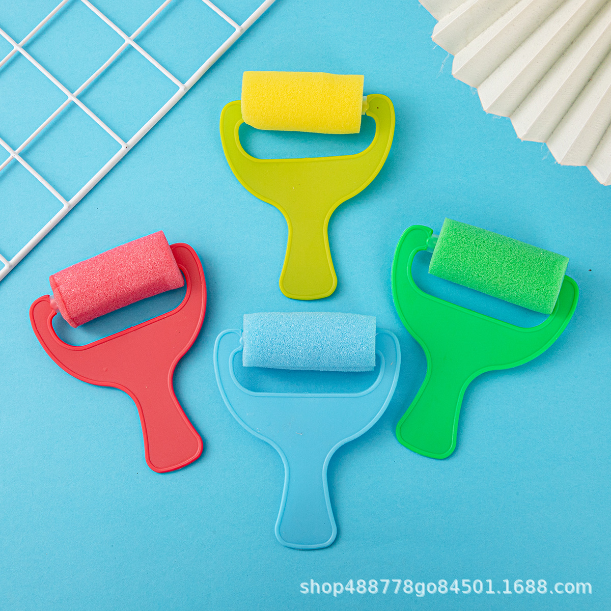 Pintura al por mayor juguetes de esponja tirachinas grandes rodillos de cepillo de esponja rodillo de color de cuatro colores herramientas de frotamiento de graffiti