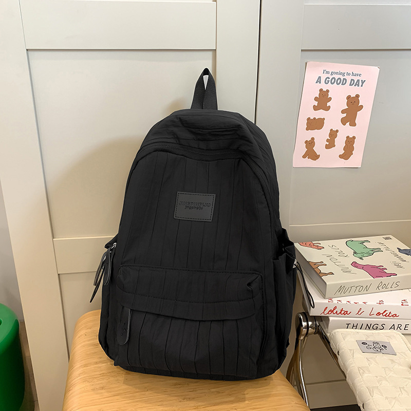 검은색