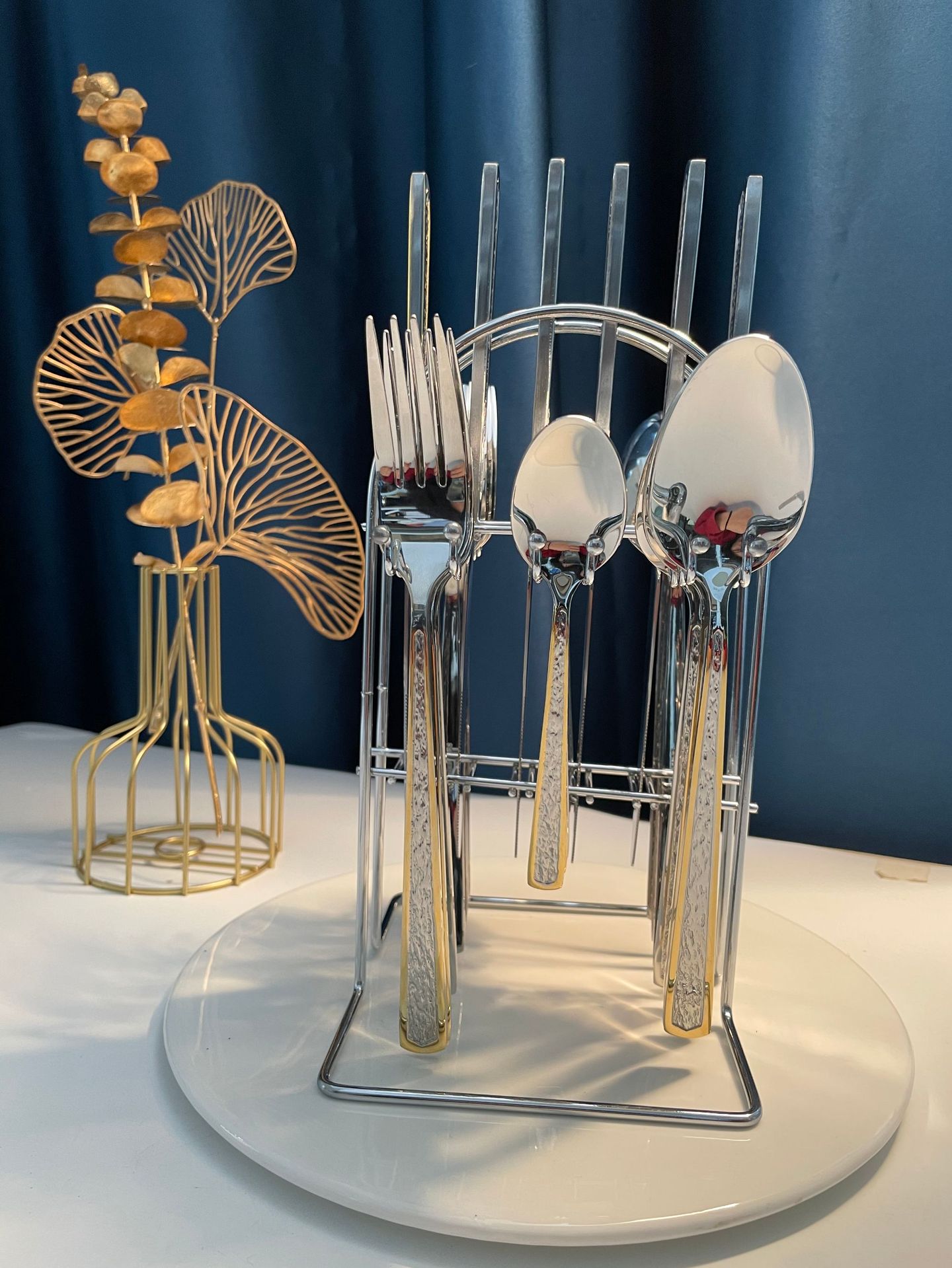 Marco de hierro medio piedra patrón 24pcs-medio oro