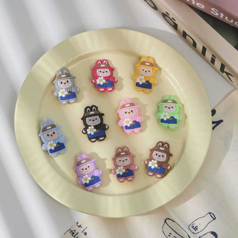 New Shoes Decorations Women Detachable Shoes Flower Cartoon Shoe Buckle Couple Cute Hole Shoes Accessories Wholesale Creative New Shoes Decorations Women Detachable Shoes Flower Cartoon Shoe Buckle Couple Cute Hole Shoes Accessories Wholesale Creative
