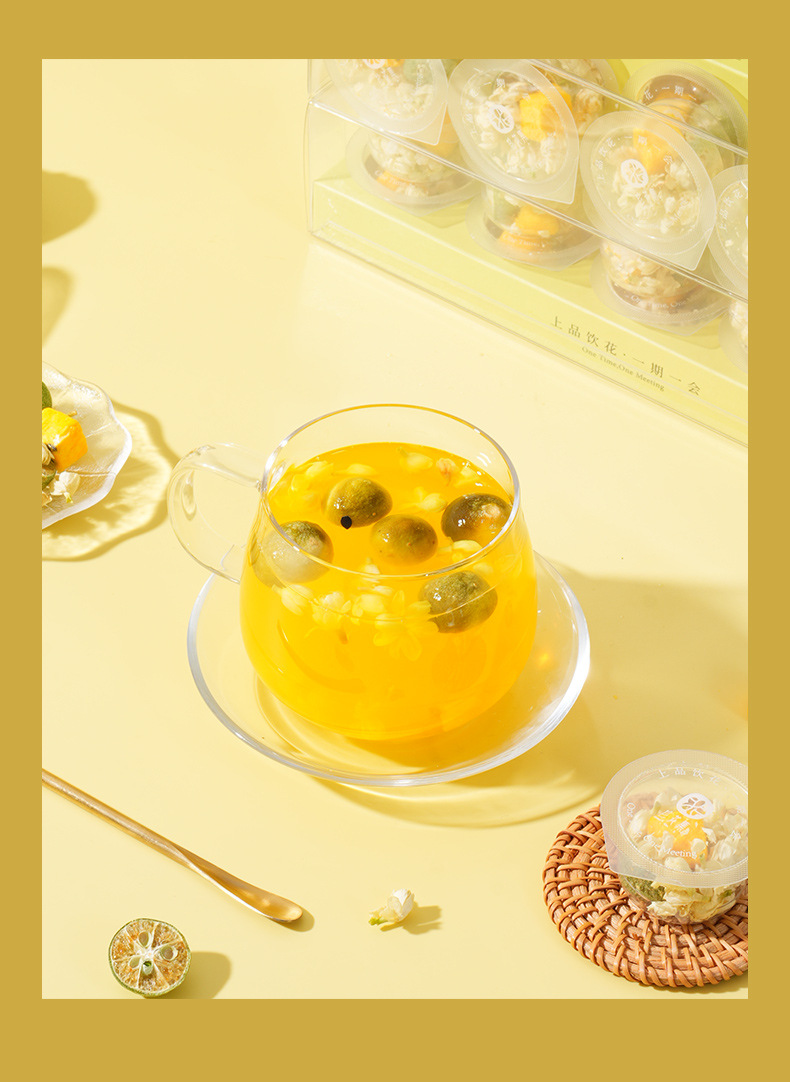 Passion Fruit Green Tangerine Jasmine Tea 10 Mini Cans Cold Brew Floral Tea Blend with Goji Berry 60g in use
