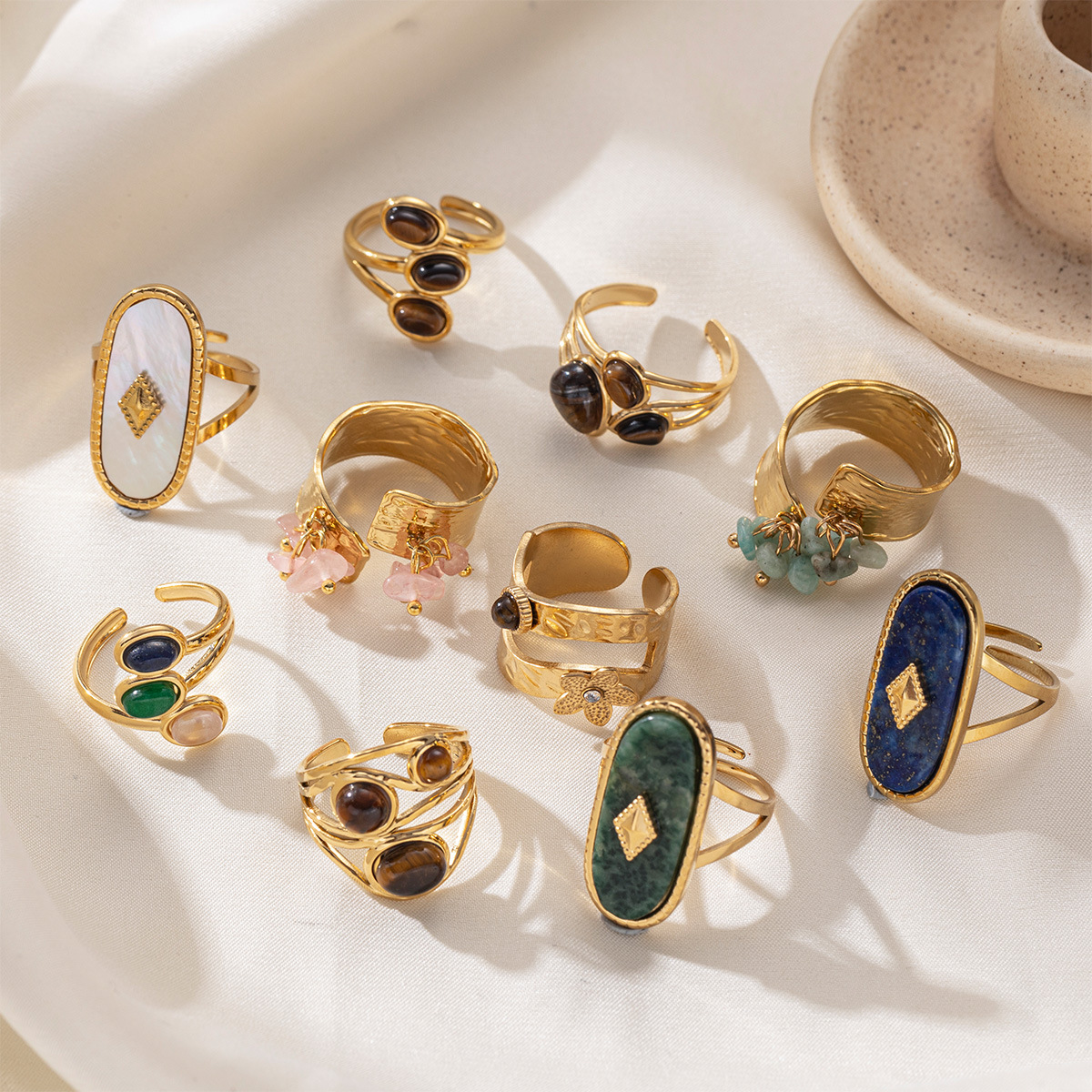 Anillo de acero inoxidable europeo y americano de Tena, sentido de diseño de nicho femenino, anillo de piedra natural con incrustaciones de todo fósforo, joyería explosiva transfronteriza