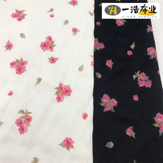 褶皱泡泡绉布面料 全涤绉布面料 时尚女装上衣裙子绉布批发