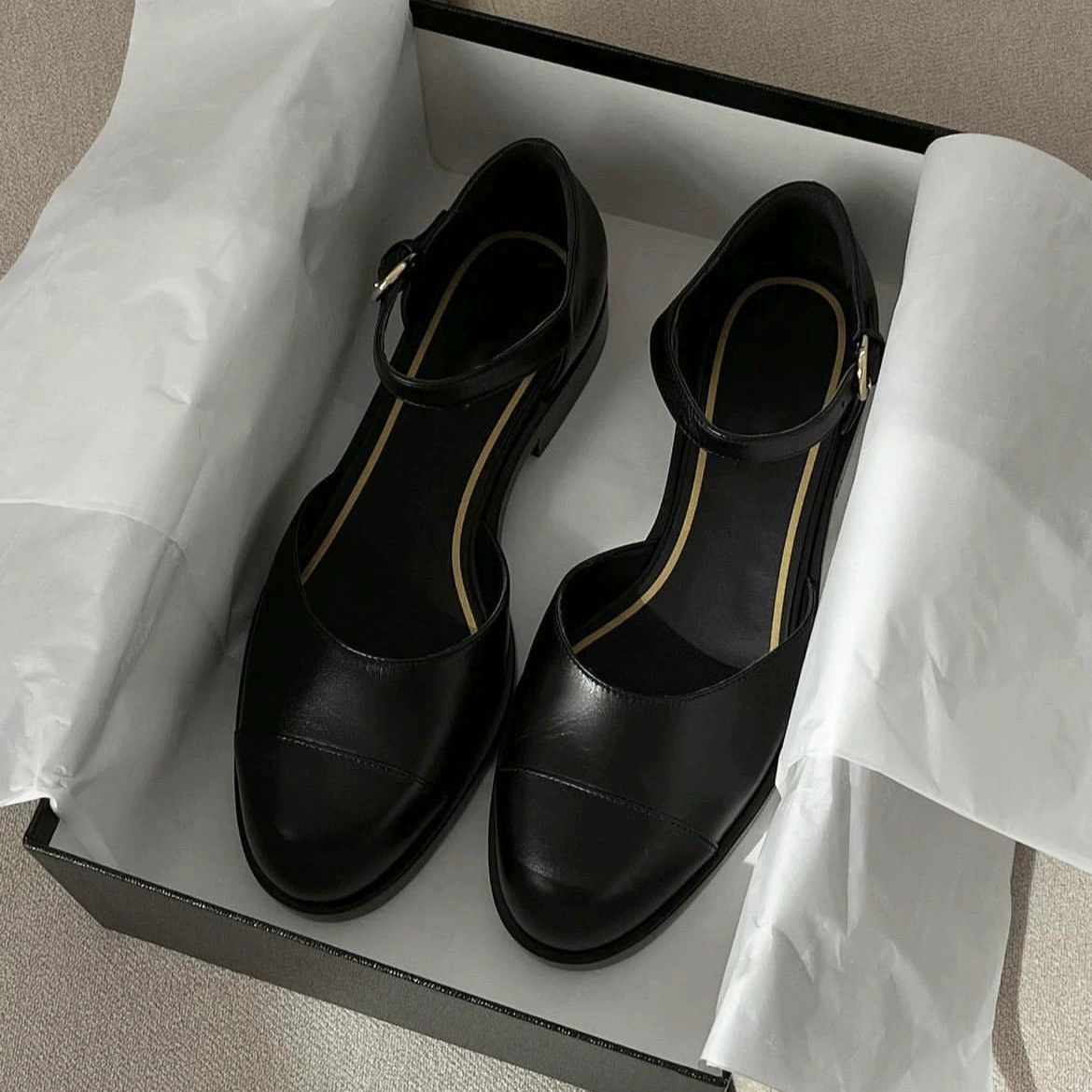 Версия из овчины ~ Xiaoxiangfeng, туфли Мэри Джейн из натуральной кожи на одной пуговице для женщин, летние сандалии на толстой подошве с полым носком и толстым каблуком