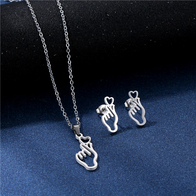 Simple fashion hollow gesture heart-shaped stainless steel clavicle chain earrings set