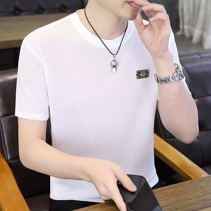 T-shirt de manga corta marca de moda masculina de verano suelta manga de cinco puntos 2026 nueva tendencia en línea in simple impresión superior