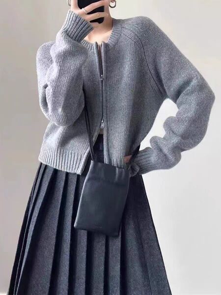 Woolen solid elegant cardigan with a round collar