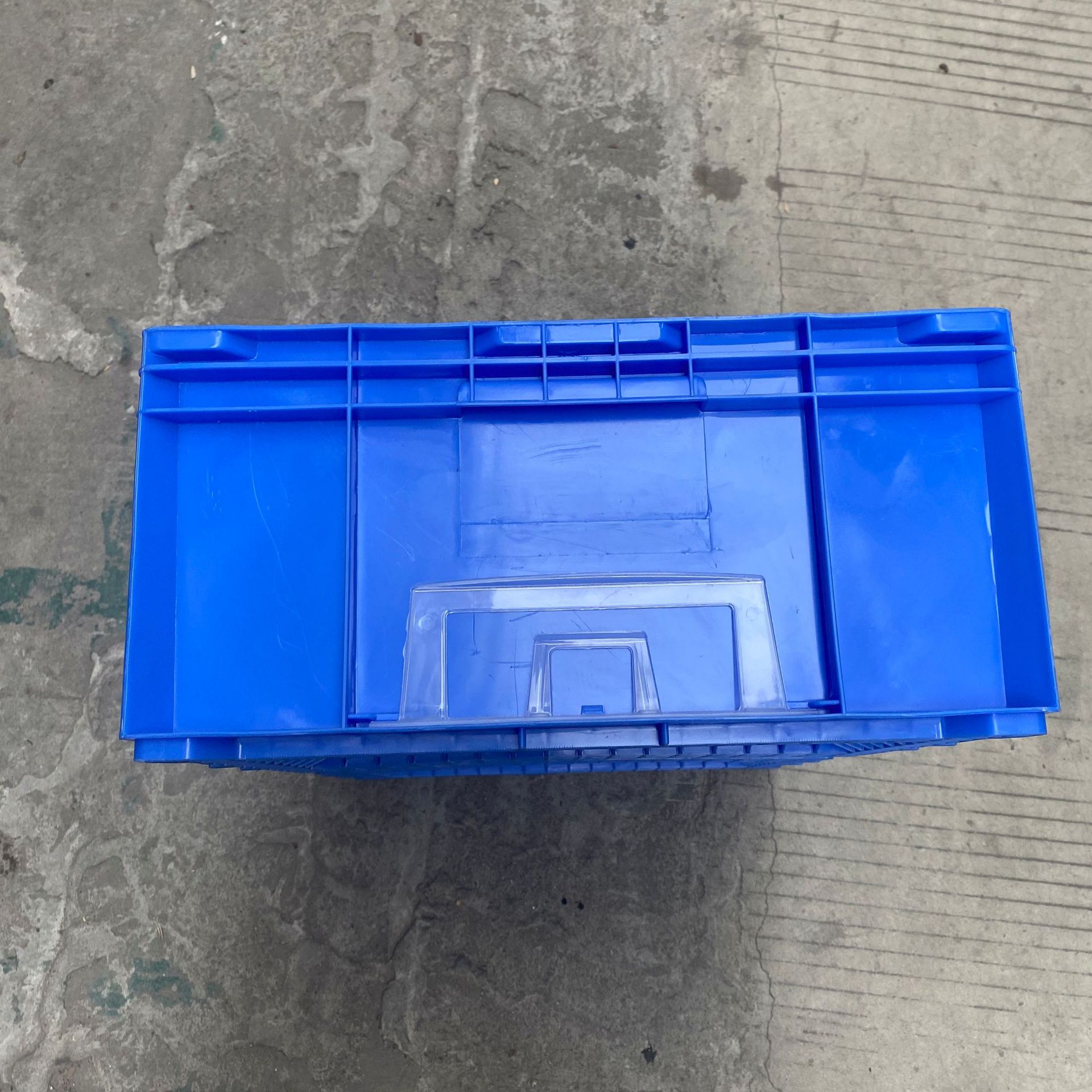 HP6A塑料包装物流箱650*435*110mm新料塑胶箱 蓝色汽配箱带防尘布