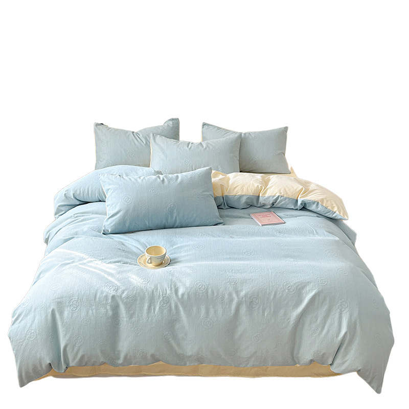 Un juego de cuatro piezas de cama de algodón 100 piezas de hilo de tres capas de algodón puro simple y ligero de lujo sábana cubierta de edredón juego de cama de tres piezas