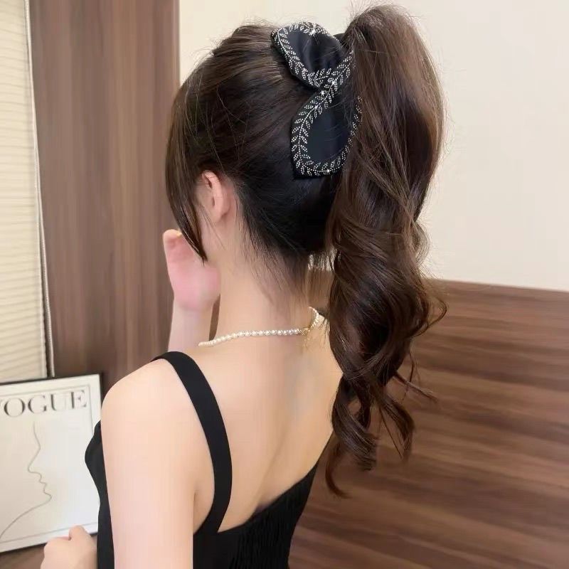 Luxury Butterfly Inlaid Triangular Hair Clip Large Satin Shark Clip Adult Hairpin Hair Accessory