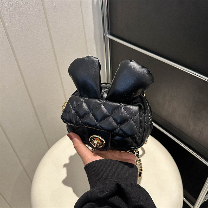 Bolsa pequeña de forma especial moda femenina pequeña cabeza de conejo bolsa de mensajero de las mujeres 2023 nueva personalidad linda chica corazón rombo bolsa