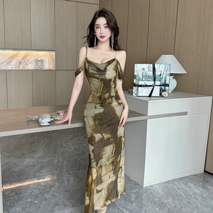 Slim fit and slimming suspender printed mesh long dress