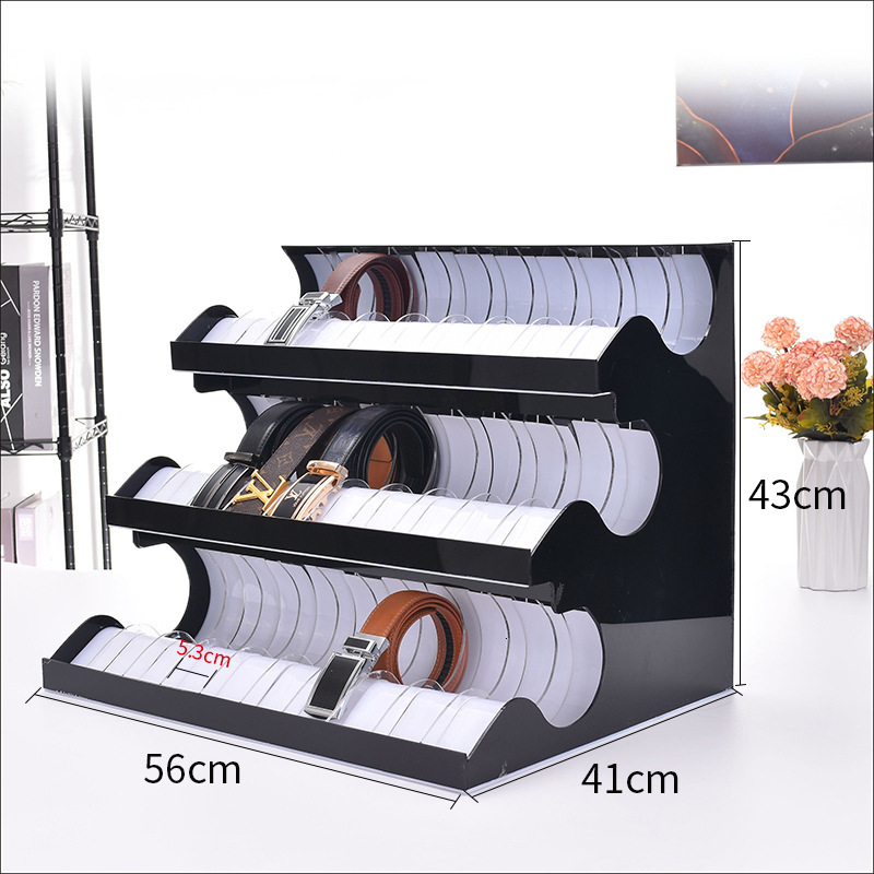 덮개가 없는 3개의 층과 10개의 구획