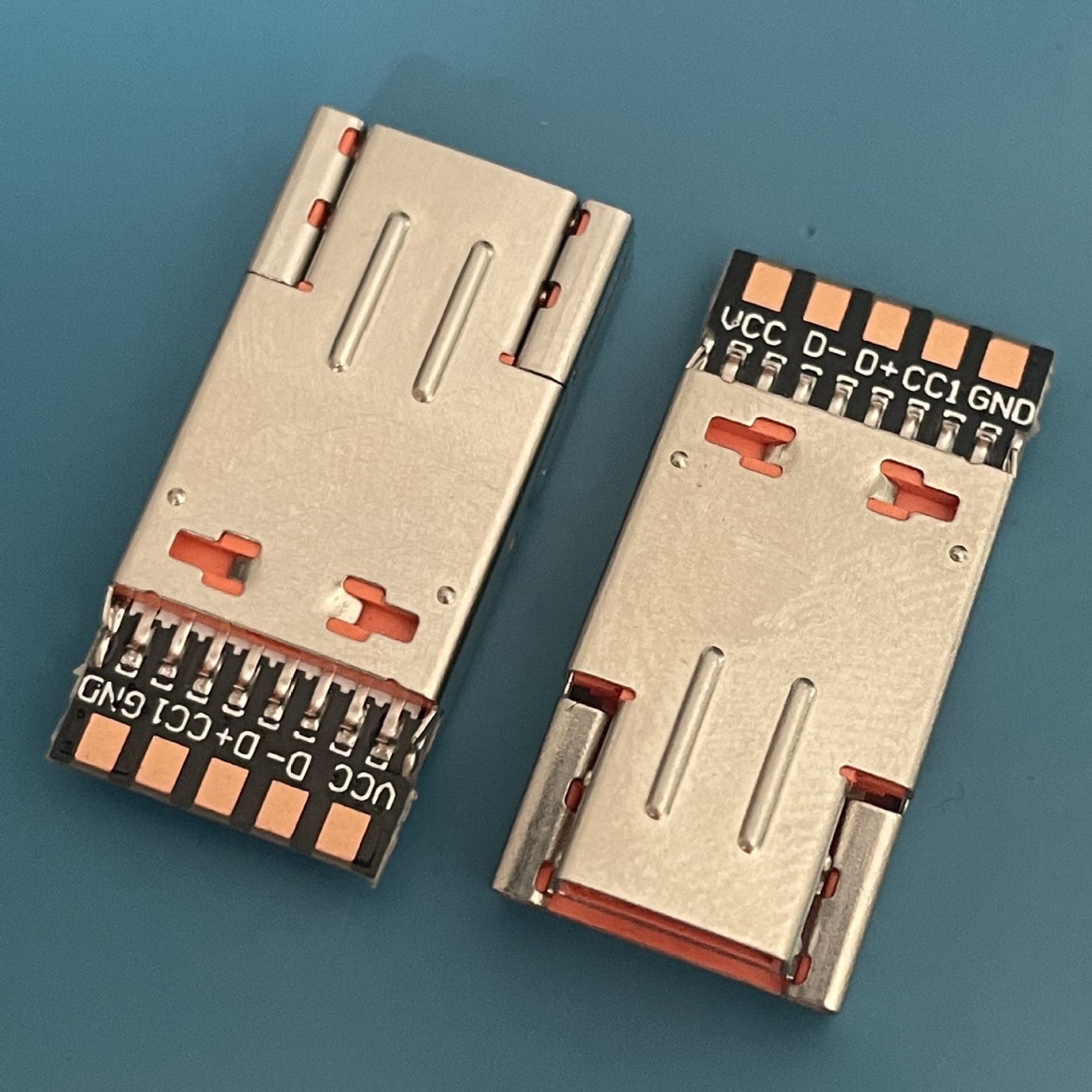 TYPE-C公头+USB A公 二合一 掀盖式 带板5焊盘 多功能快充线插头
