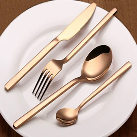 网漏、油格;咖啡勺;勺、调羹