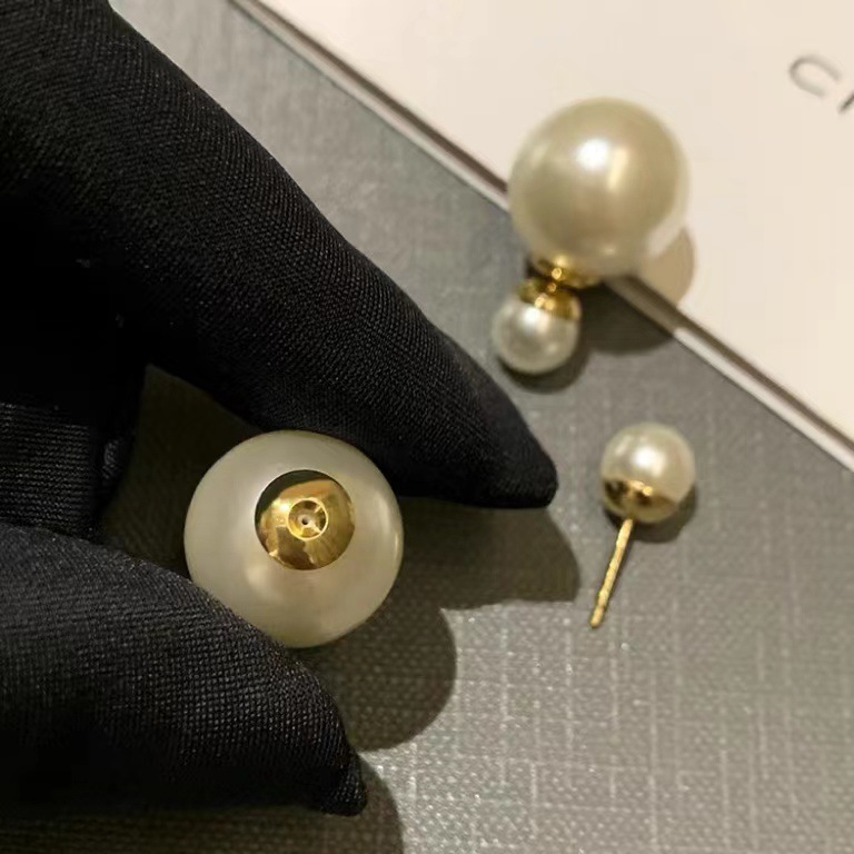 Metal Material Round Pattern 1 Pair Retro Round Metal Plating Inlay Pearl Women's Ear Studs