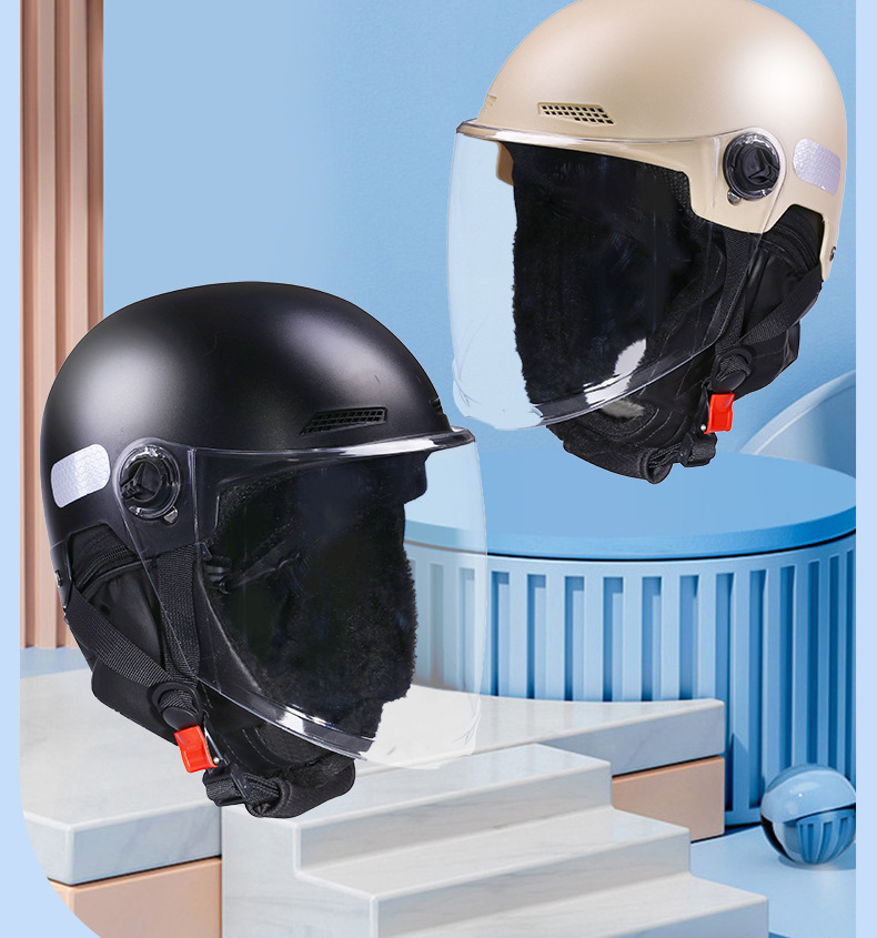 New National Standard A-Label 3C Certified Electric Scooter Helmet for Men and Women, Winter Warm Motorcycle Riding Safety Helmet