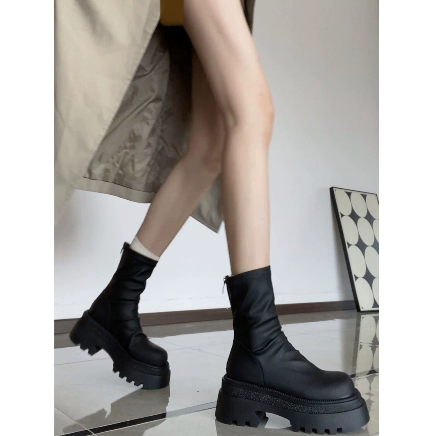 Короткие сапоги женские эластичные сапоги