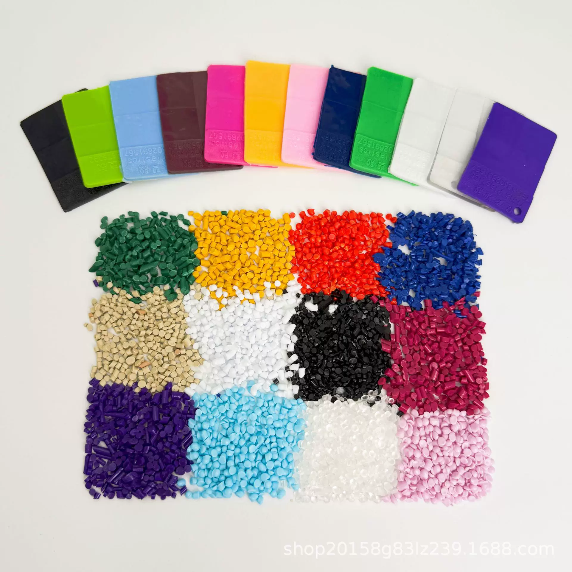 PVC颗粒再生二次回收拖鞋雨靴原材料注塑聚氯乙烯再生料全新颗粒