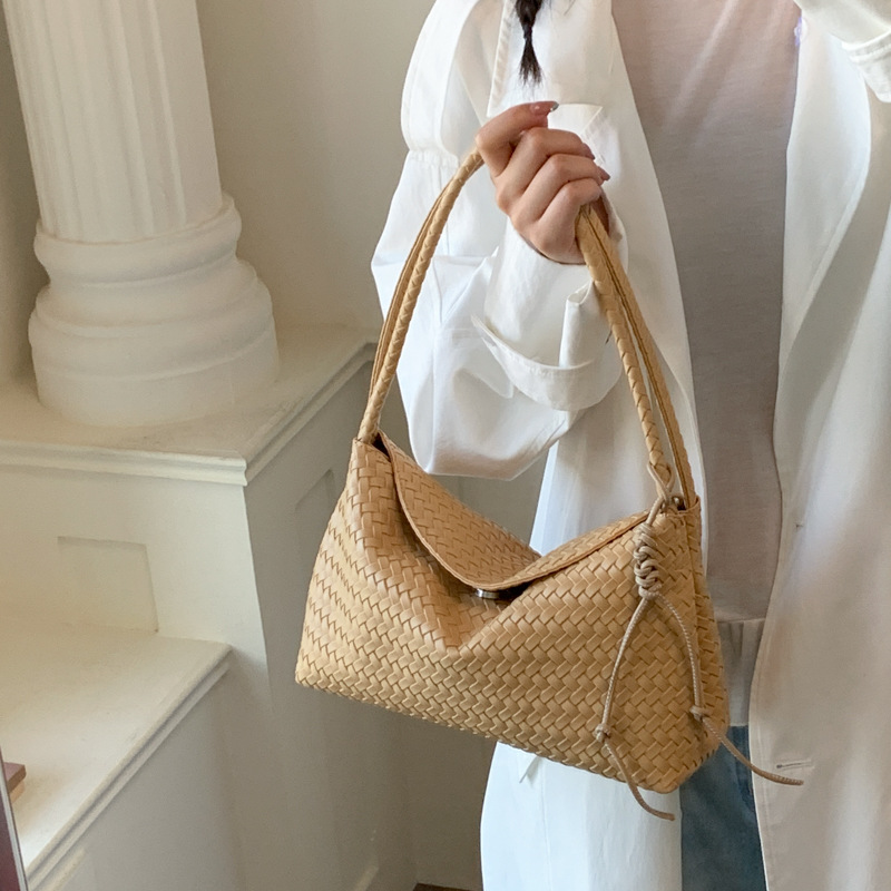 Retro-Handtasche für Mutter und Tochter, modische Achseltasche 2026, vielseitige, gewebte Tasche mit großem Fassungsvermögen_voghion.com