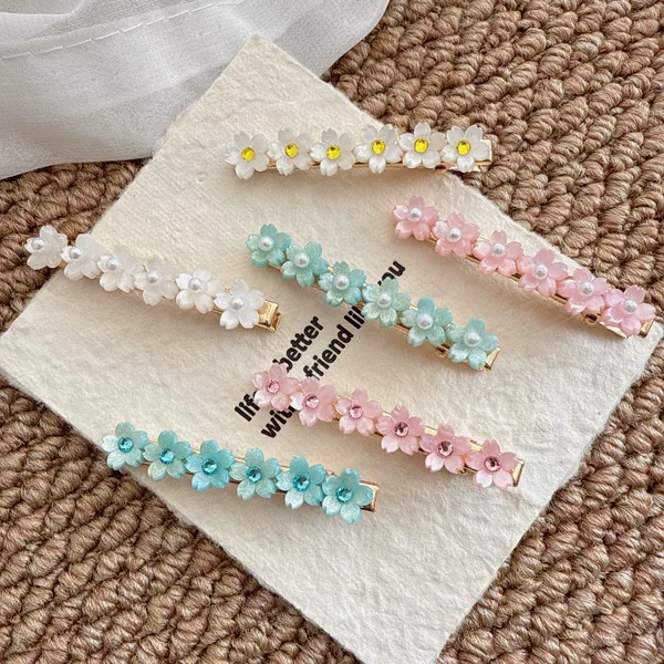 Sweet style small flower diamond side clip bangs clip 2025 new small fresh clip pearl hairpin hair accessories