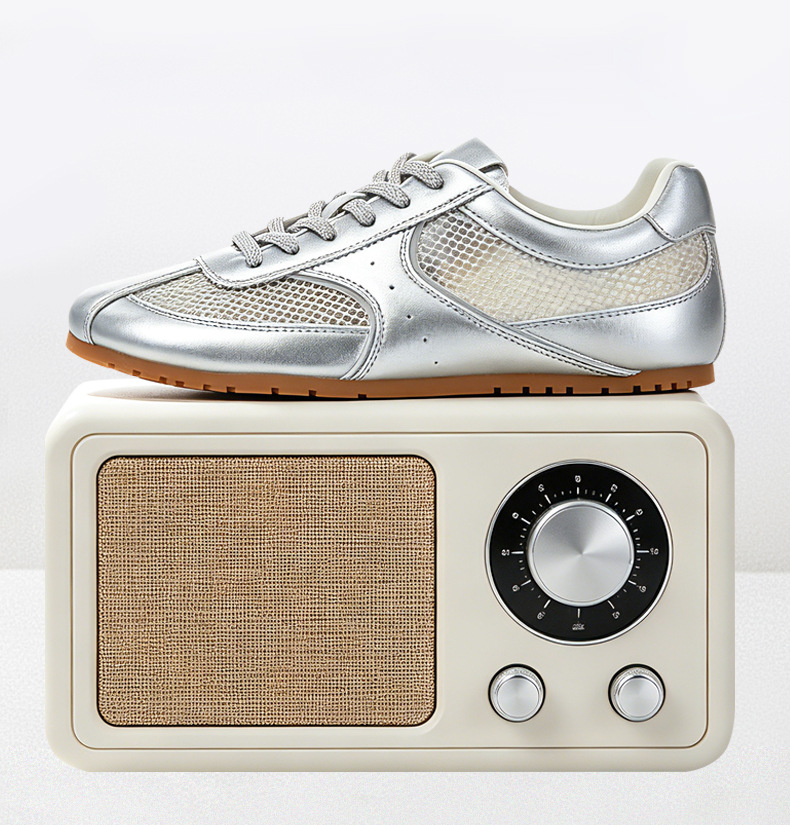 White Women's Leather Sneakers Breathable Grass Pigskin Insoles_voghion.com