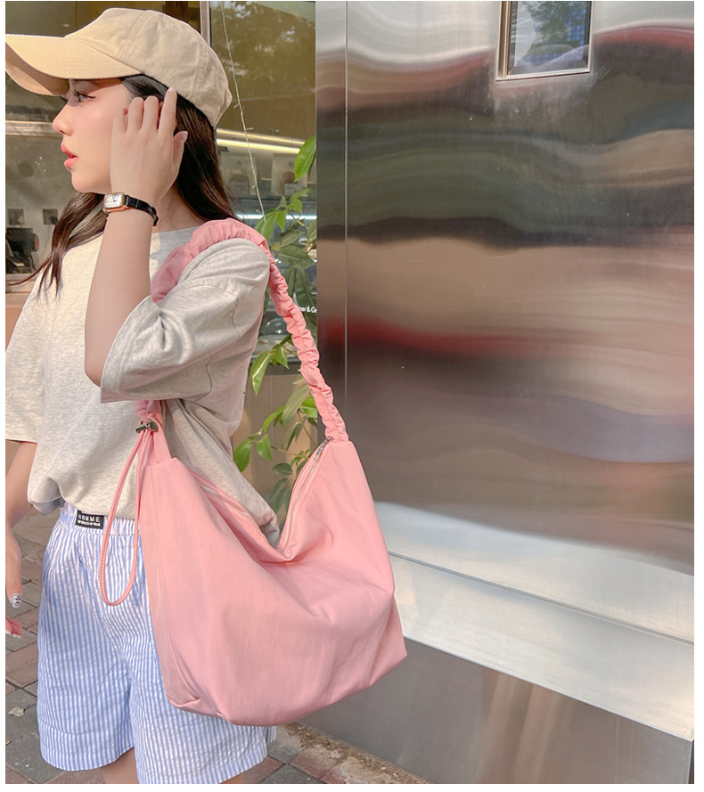A new large-capacity women's single-shoulder bag with cross-border fashion and simplicity, a fresh and artistic crossbody bag, and a student commuting bag undefined