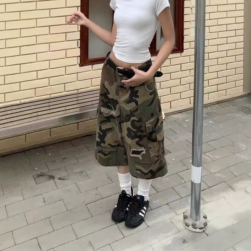 Vintage Style Ripped Patch Camouflage Cropped Jeans for Men and Women 2026 Spring/Summer Loose Slimming Casual Wide-Leg Mid-Length Pants