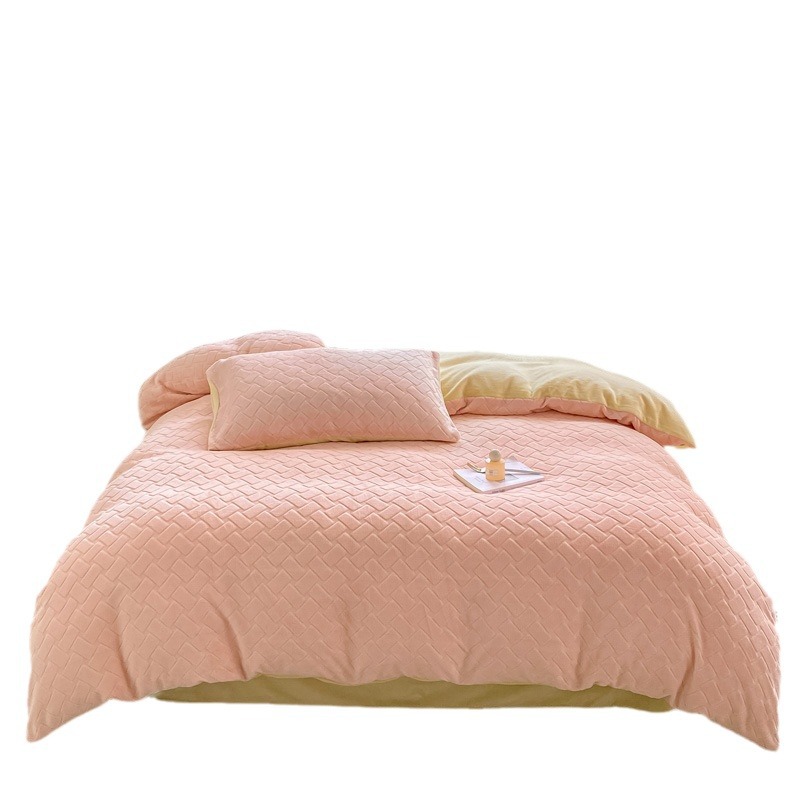 Nuevo conjunto de cuatro piezas de terciopelo tallado, dormitorio de terciopelo de leche grueso, tres piezas de cama, cama de cama, sábanas cálidas, sábanas de invierno