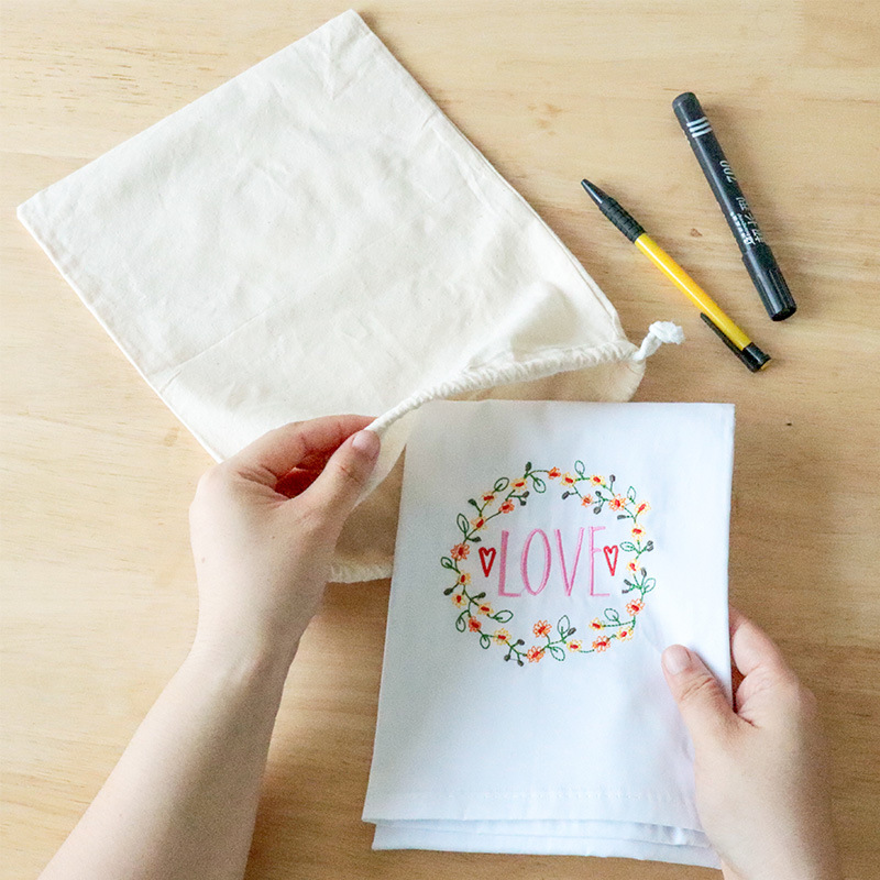 Bolsa de almacenamiento Bolsa de almacenamiento de artículos diversos de punto de fábrica Bolsa de cordón de algodón 22*29cm a prueba de polvo portátil